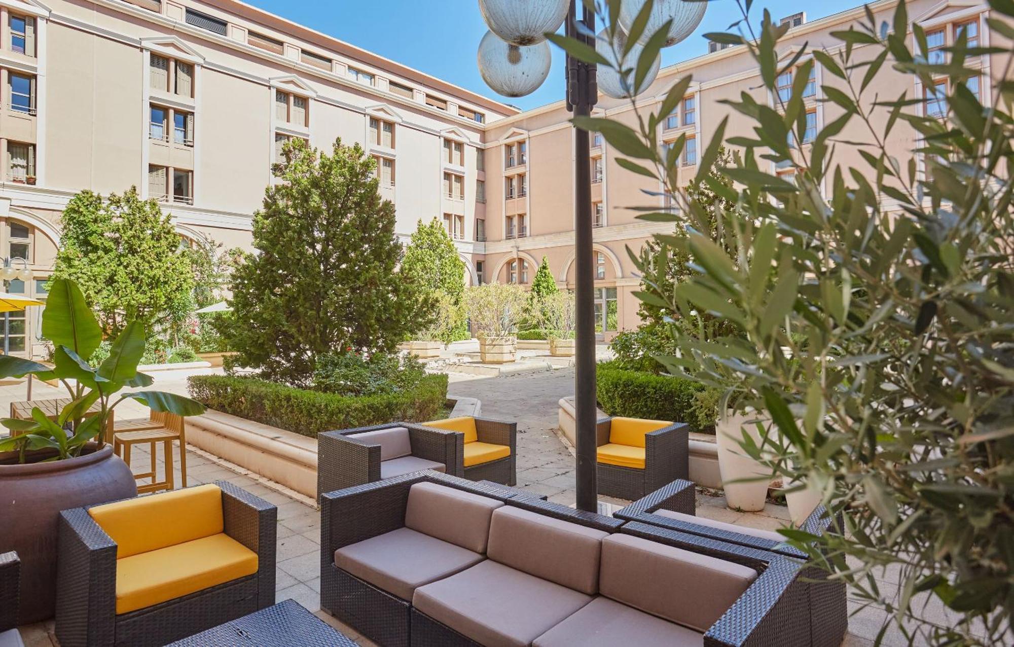 Appart Hotel Odalys City Aix En Provence L'Atrium Aix-en-Provence Exteriör bild