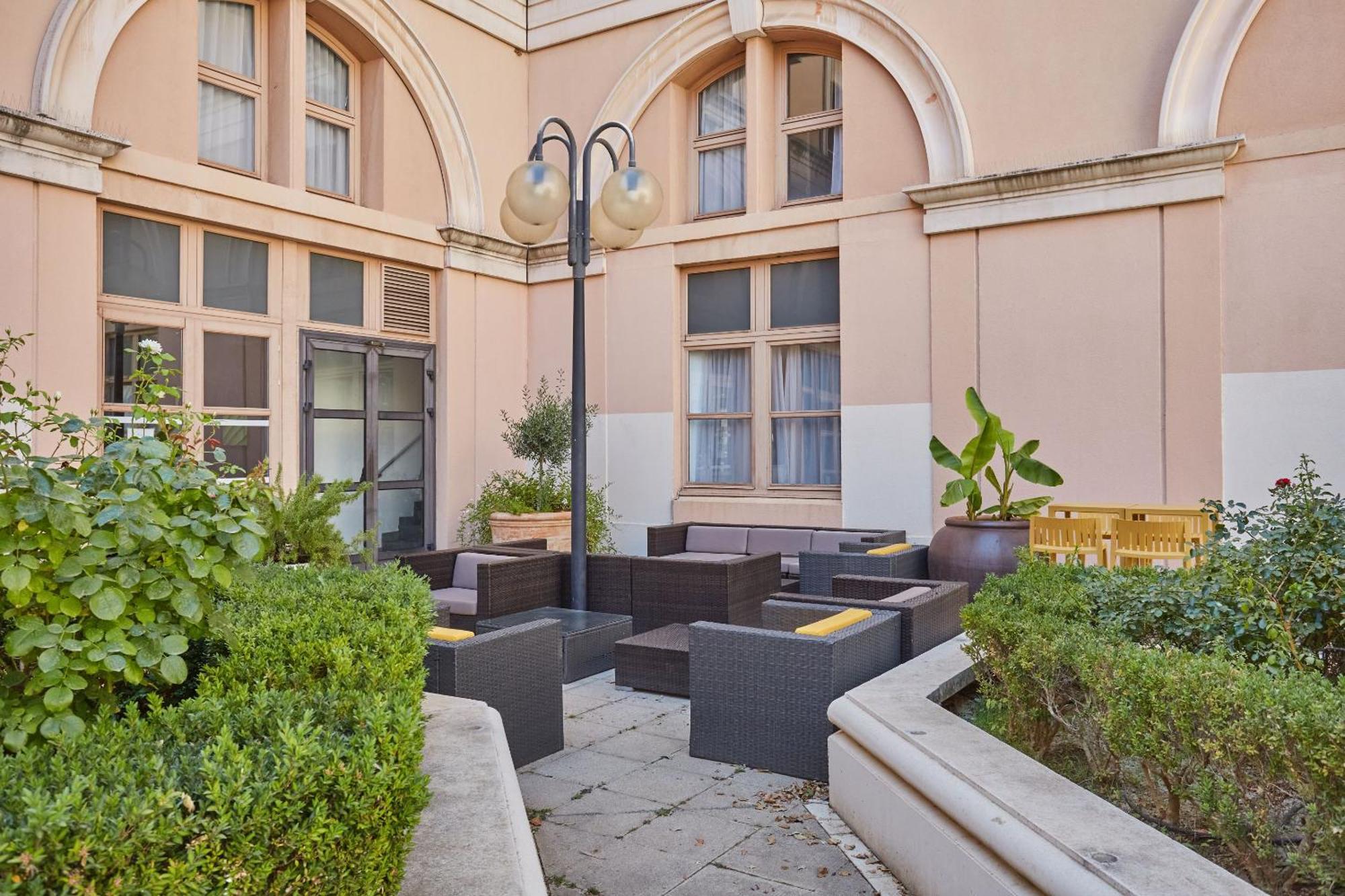 Appart Hotel Odalys City Aix En Provence L'Atrium Aix-en-Provence Exteriör bild
